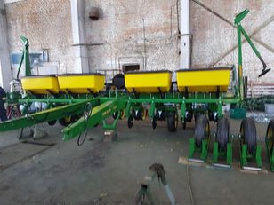 seminatrice pneumatica di precisione John Deere 7200