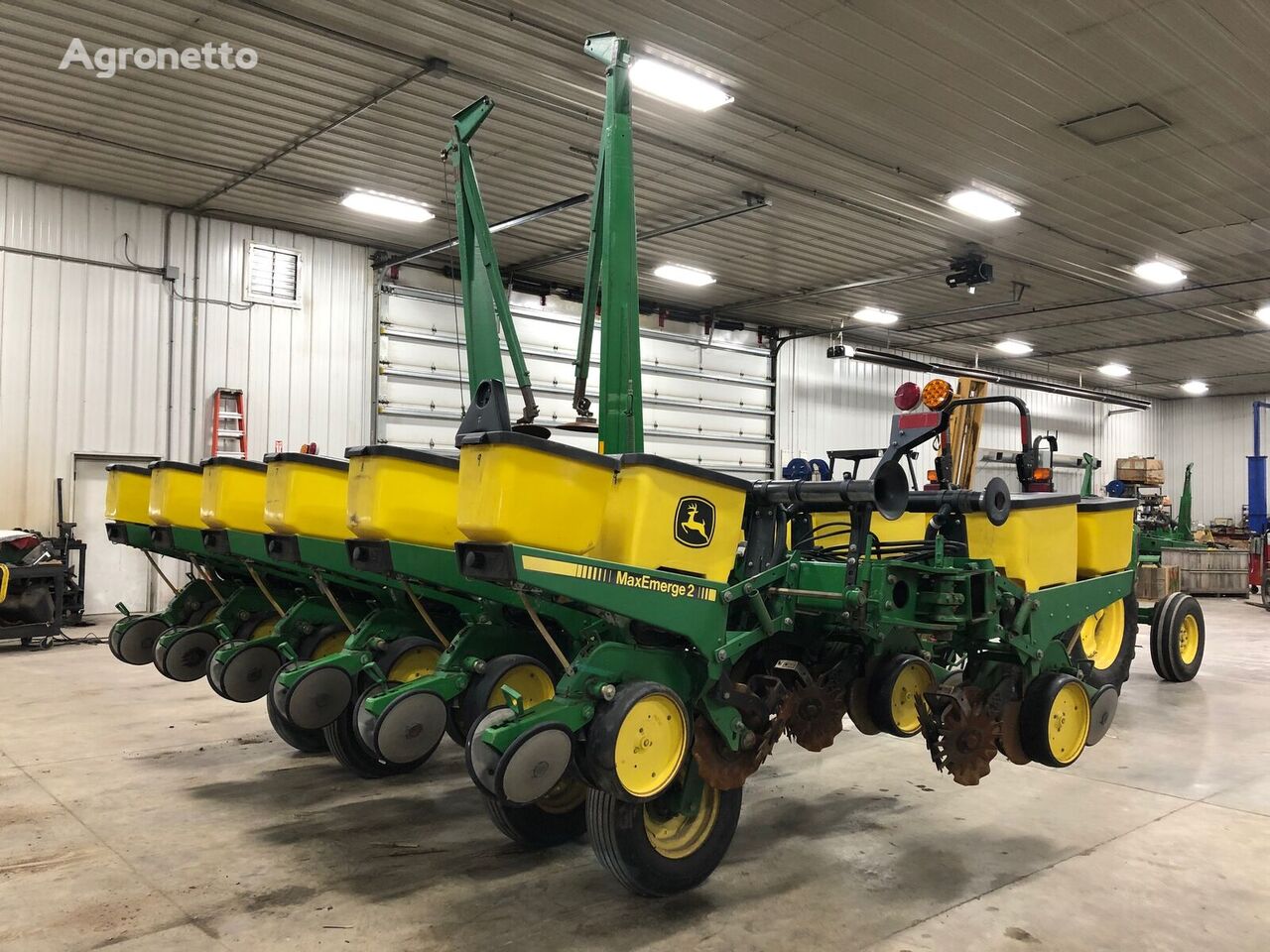 John Deere 7200 S MINERALNYMI BAKAMI sembradora de precisión neumática