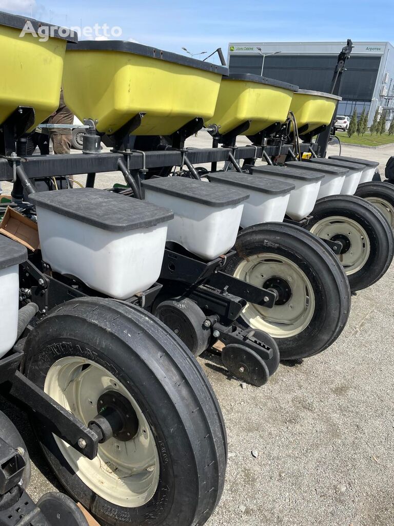 nova Kinze Precision Plantin pneumatska precizna sijačica