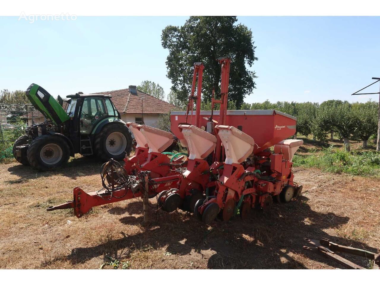 Kverneland Optima HD pneumatic precision seed drill