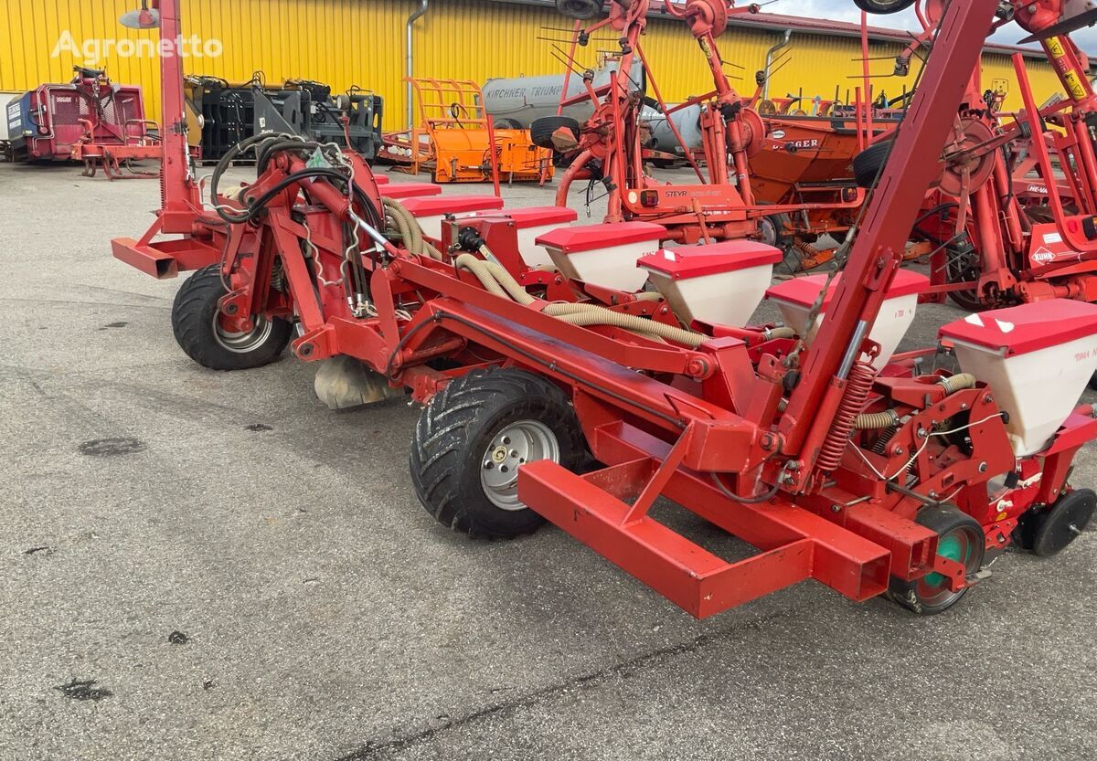 Kverneland Optima NT pneumatic precision seed drill