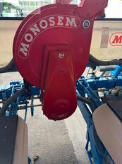 Monosem ng plus-4r pneumatic precision seed drill