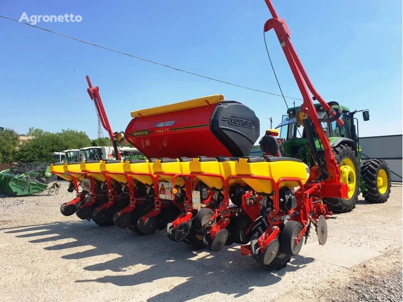 Väderstad Tempo 8 pneumatic precision seed drill