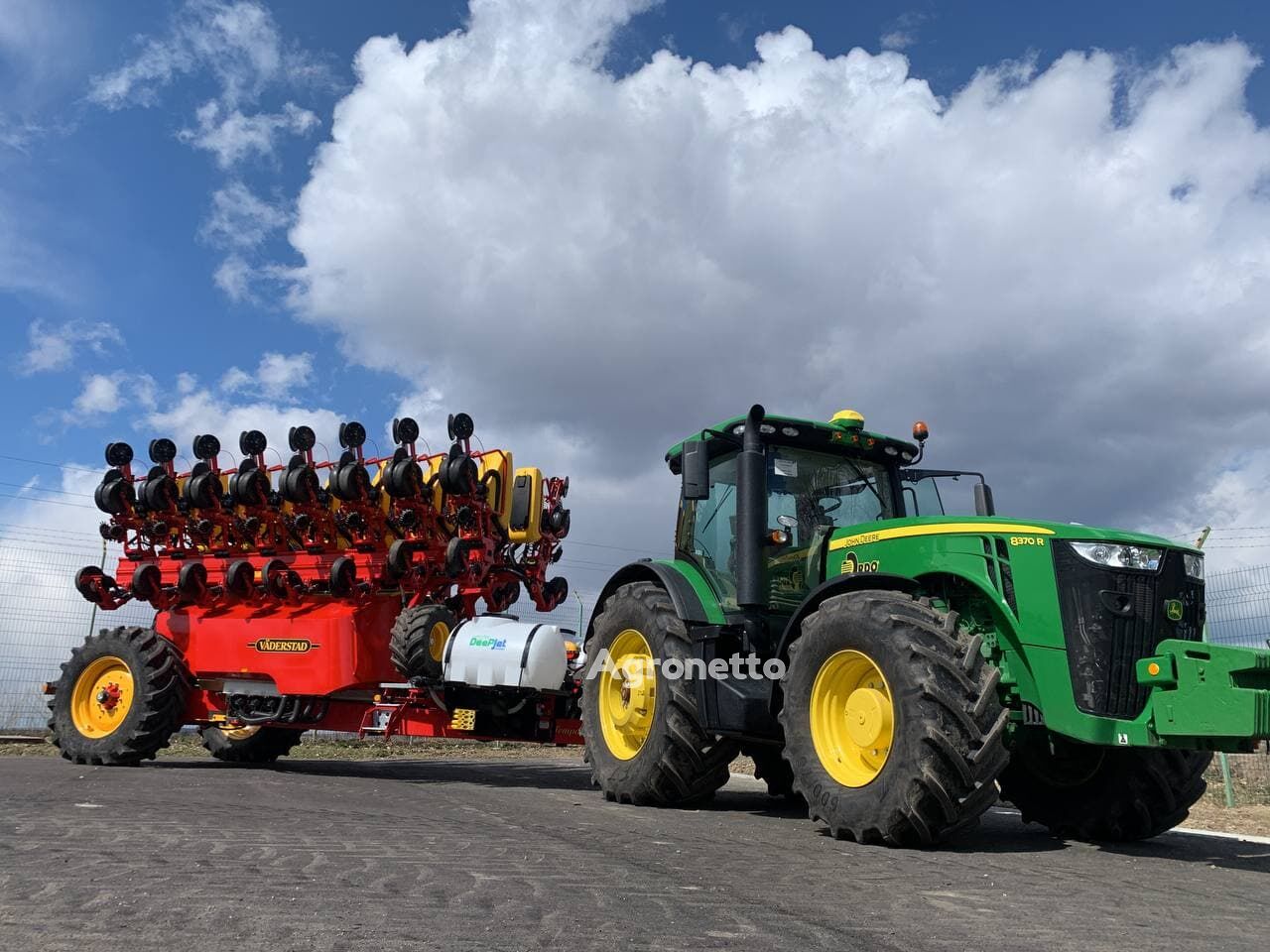 Väderstad Tempo TPL 16 pneumatic precision seed drill