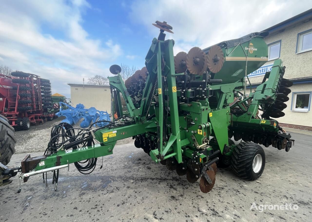 Great Plains NTA 2000 pneumatic seed drill