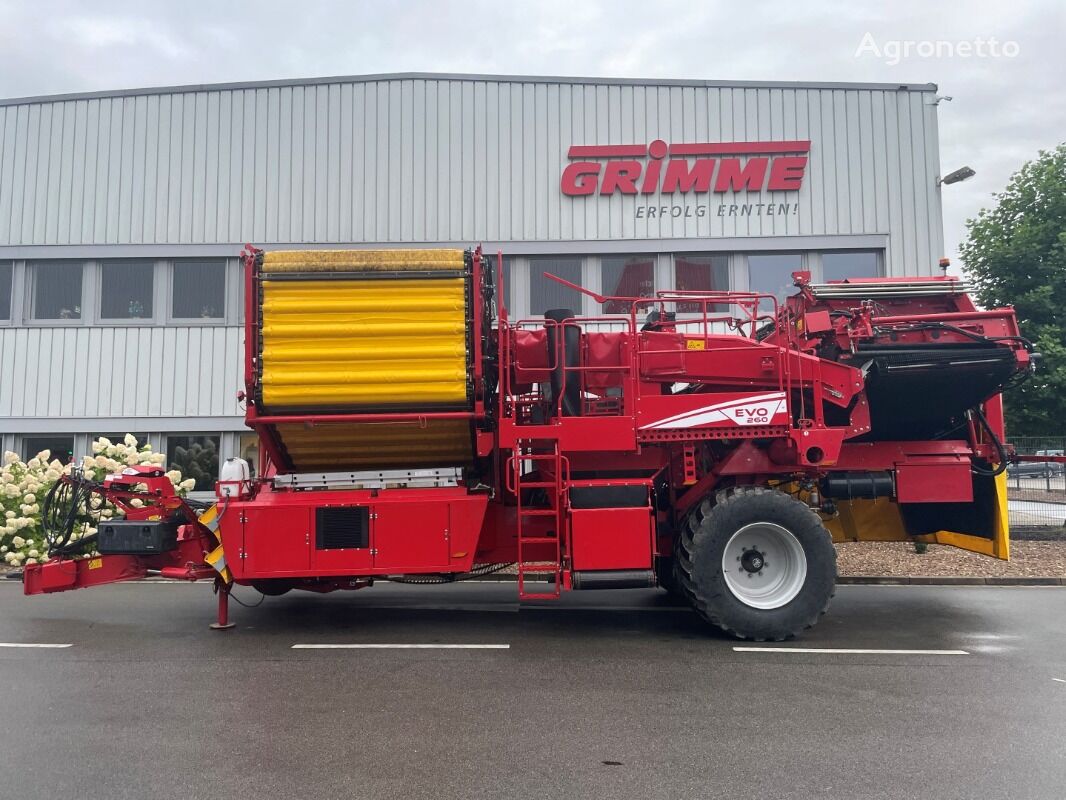 Grimme EVO 260 ClodSep potato harvester