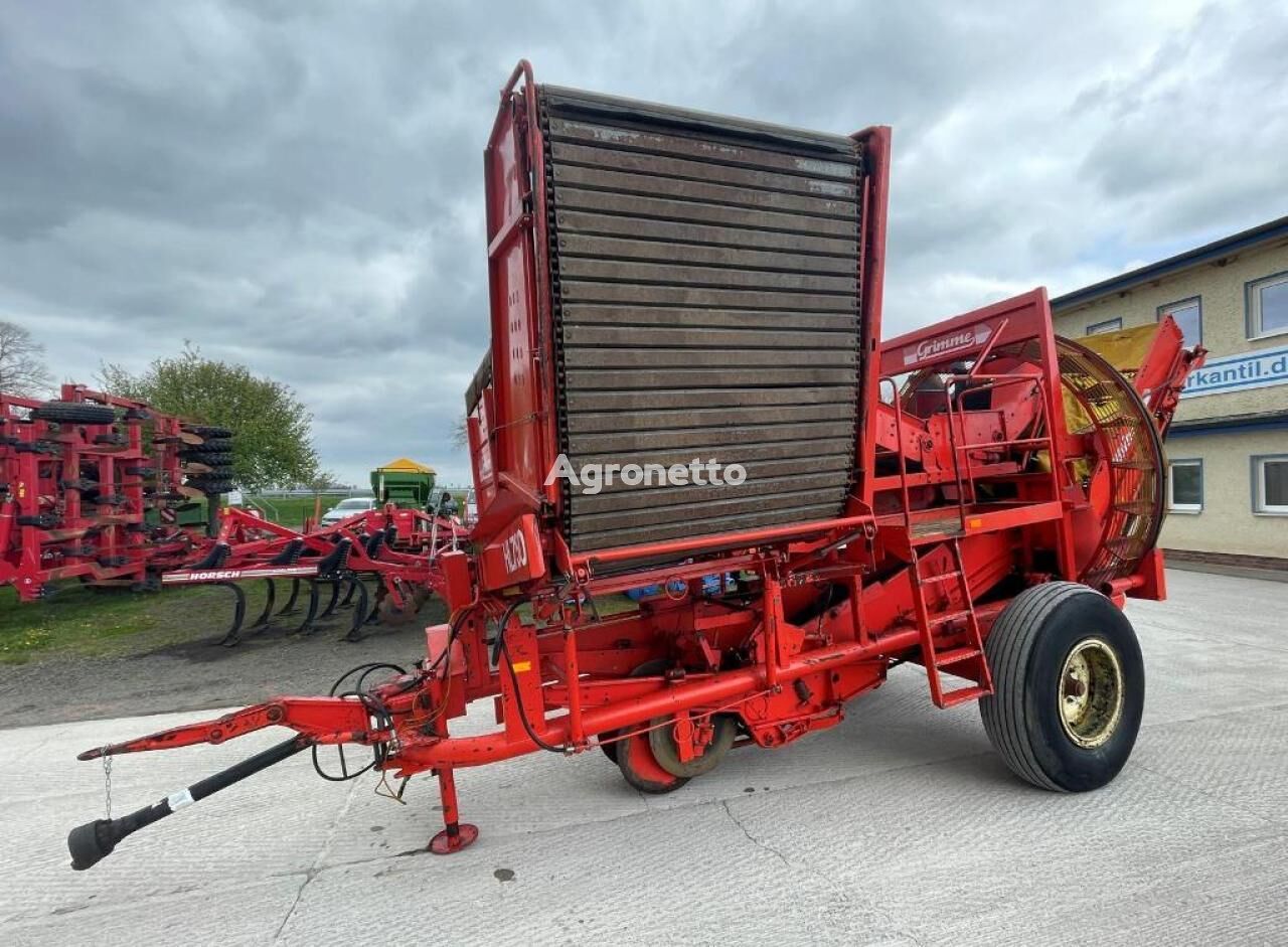 Grimme HL 750 potato harvester