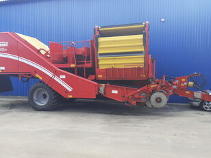 Grimme SE260UB potato harvester