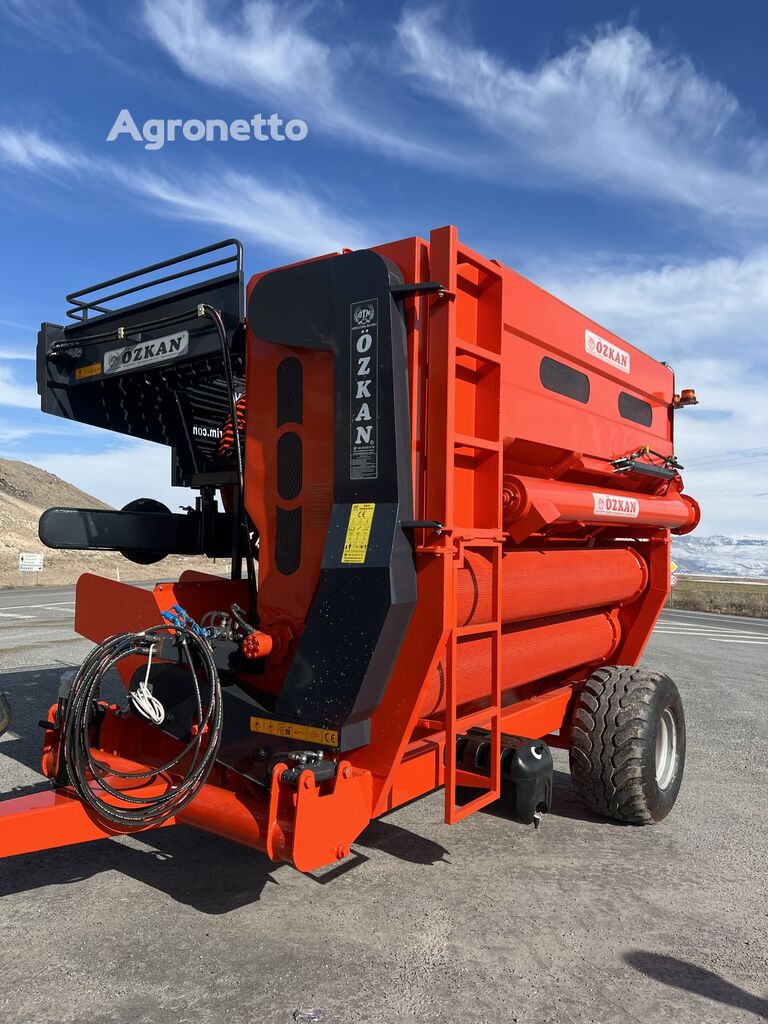 Özkan Tarım Makina KHM-B3 PLUS Kürbiserntemaschine kaufen | Agronetto CH Neuer Özkan Tarım Makina KHM-B3 PLUS Kürbiserntemaschine - Agronetto