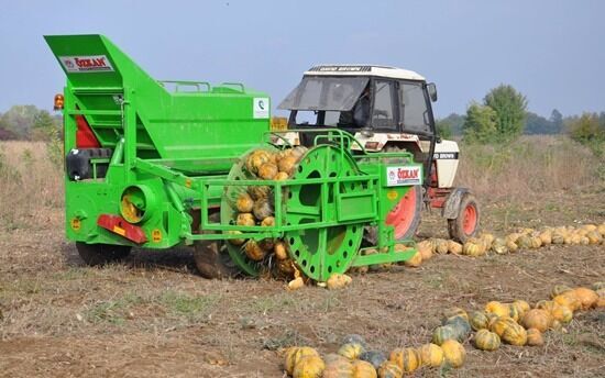 New Özkan Tarım Makina OKHM-B1 pumpkin harvester - Agronetto