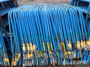 Штукатурные подставки с лесами, около 50 штук