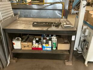 Lot de divers mat&eacute;riaux en t&ocirc;le