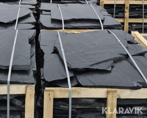 Pizarra negra irregular de 100 m&sup2;