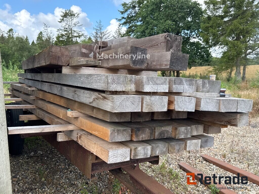 Blandet lot med bygningstømmer | Machineryline NG Blandet lot med bygningstømmer - Machineryline