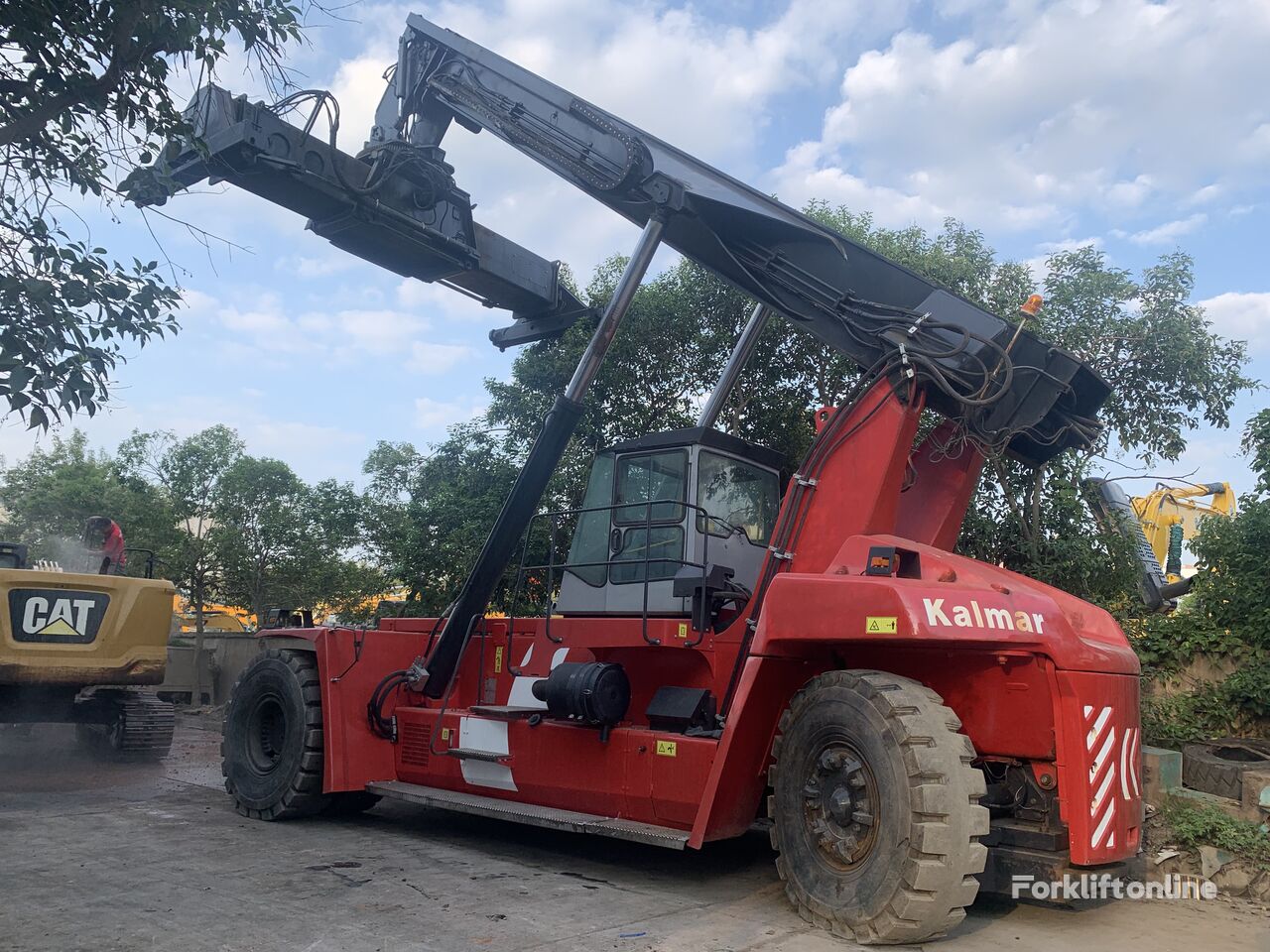 Kalmar DRF450-60S5K reach stacker