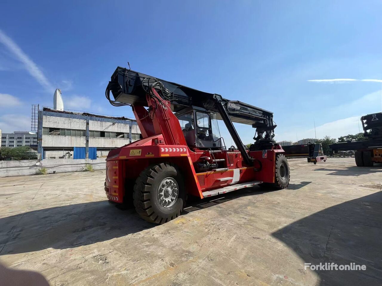 Kalmar DRF450-650S5 reach stacker