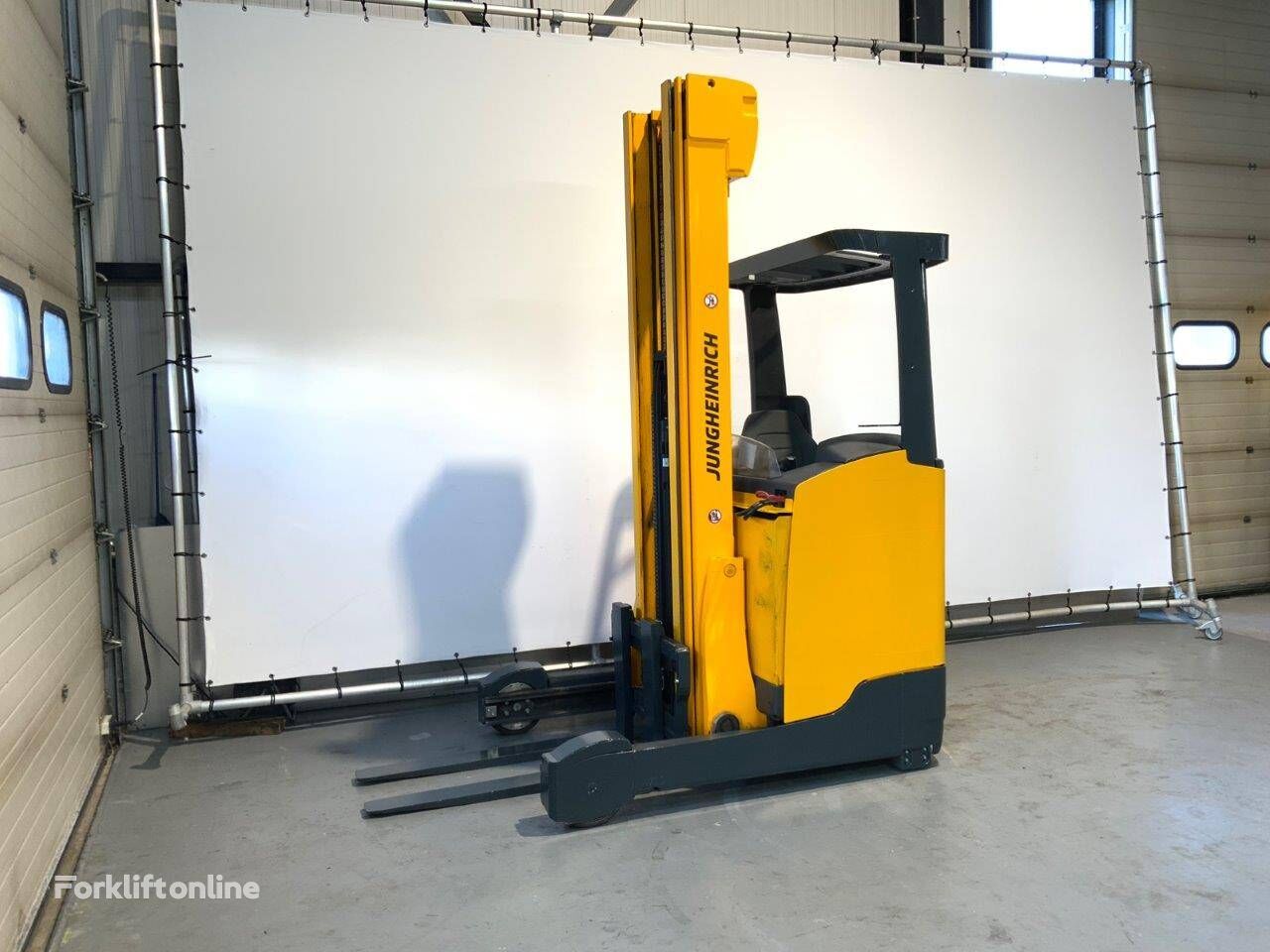 Jungheinrich ETV 216 reach truck