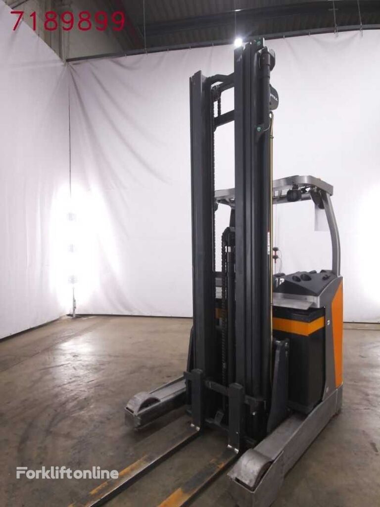 Still FM-X17 reach truck