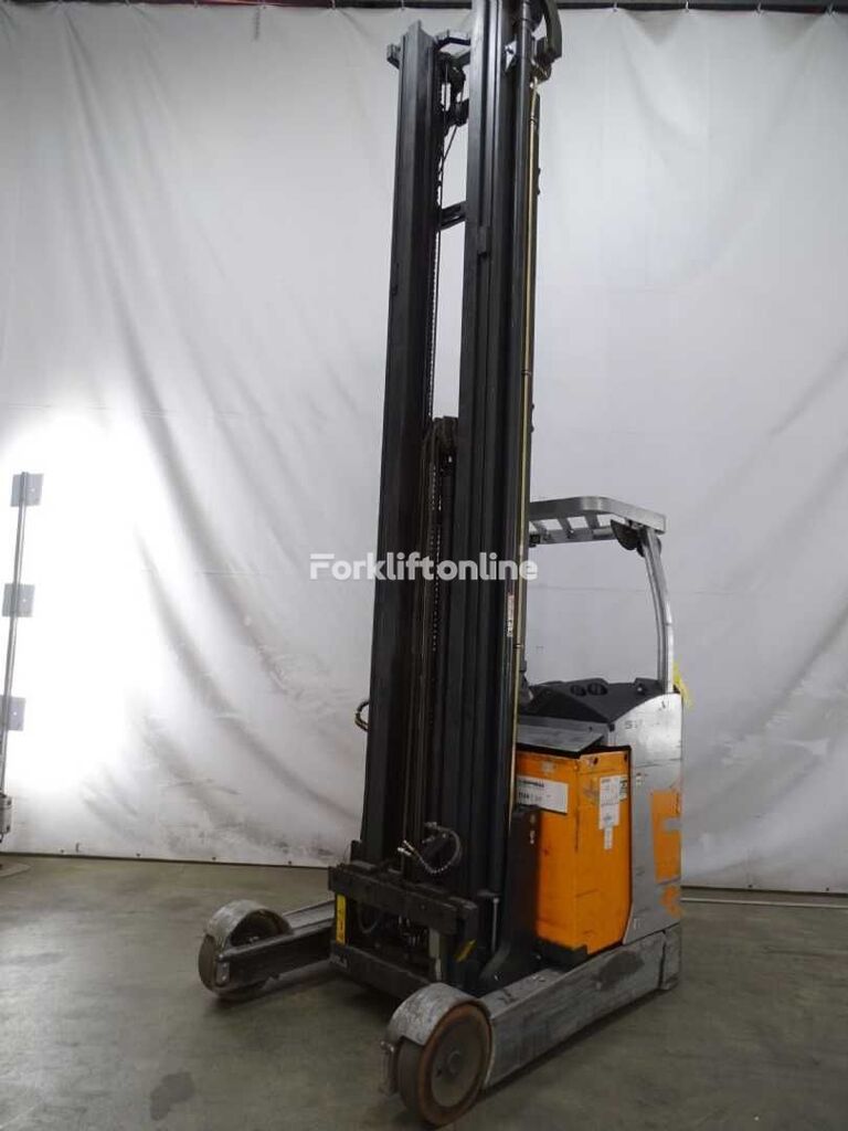 Still FM-X20 reach truck