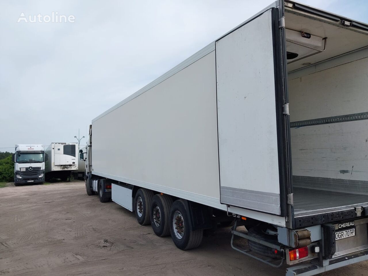 Chereau CSD-3 refrigerated semi-trailer