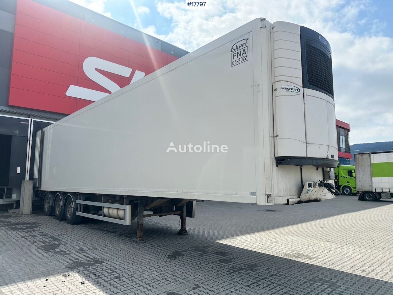 Ekeri refrigerated semi-trailer