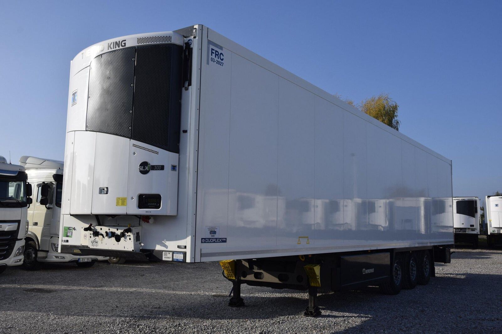 Krone SDR 27  refrigerated semi-trailer