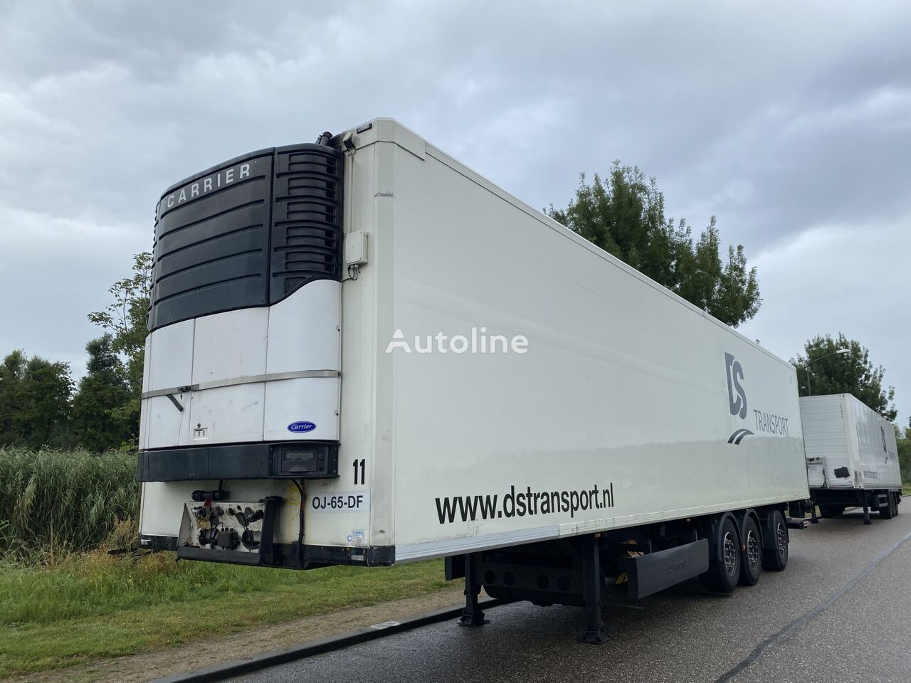 Krone SDR 27 refrigerated semi-trailer