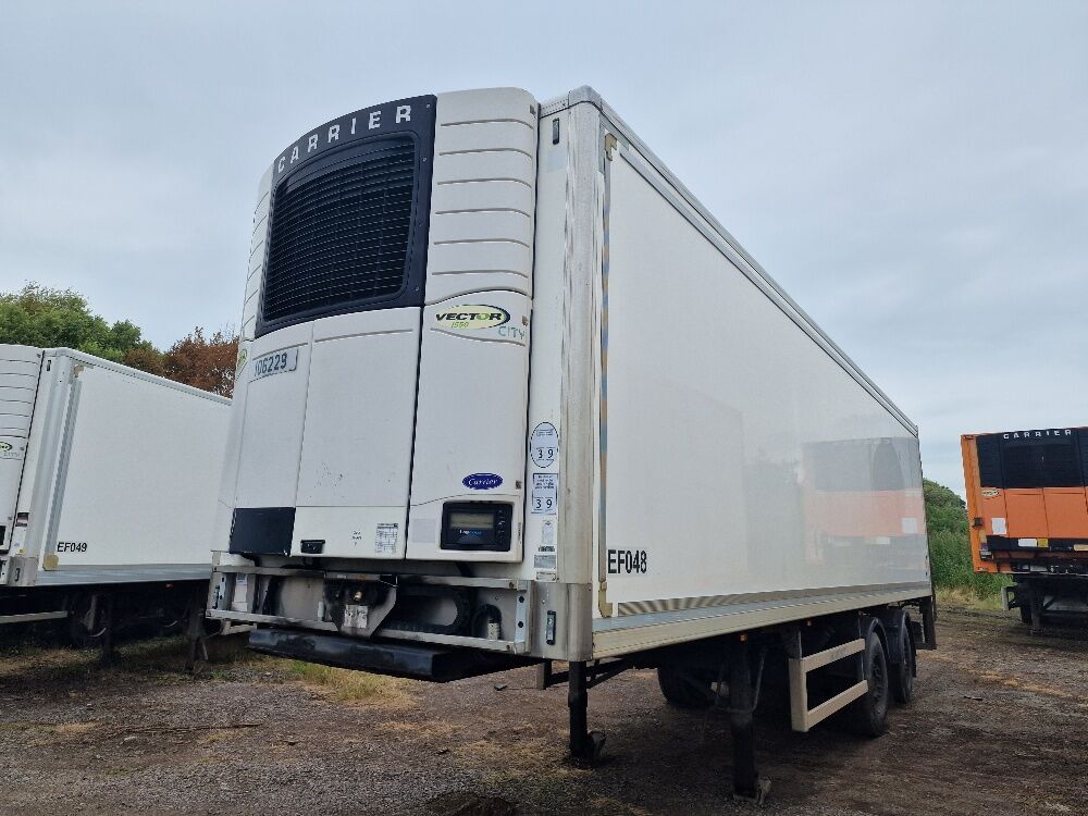 Montracon EF048 refrigerated semi-trailer