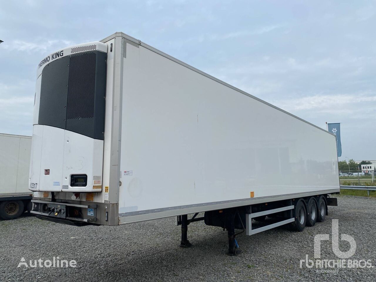 Montracon Tri/A (Inoperable) refrigerated semi-trailer