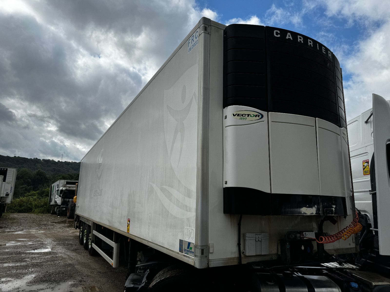 Samro DOPPELSTOCK Mit Vector 1850Mt Bis -30°C refrigerated semi-trailer