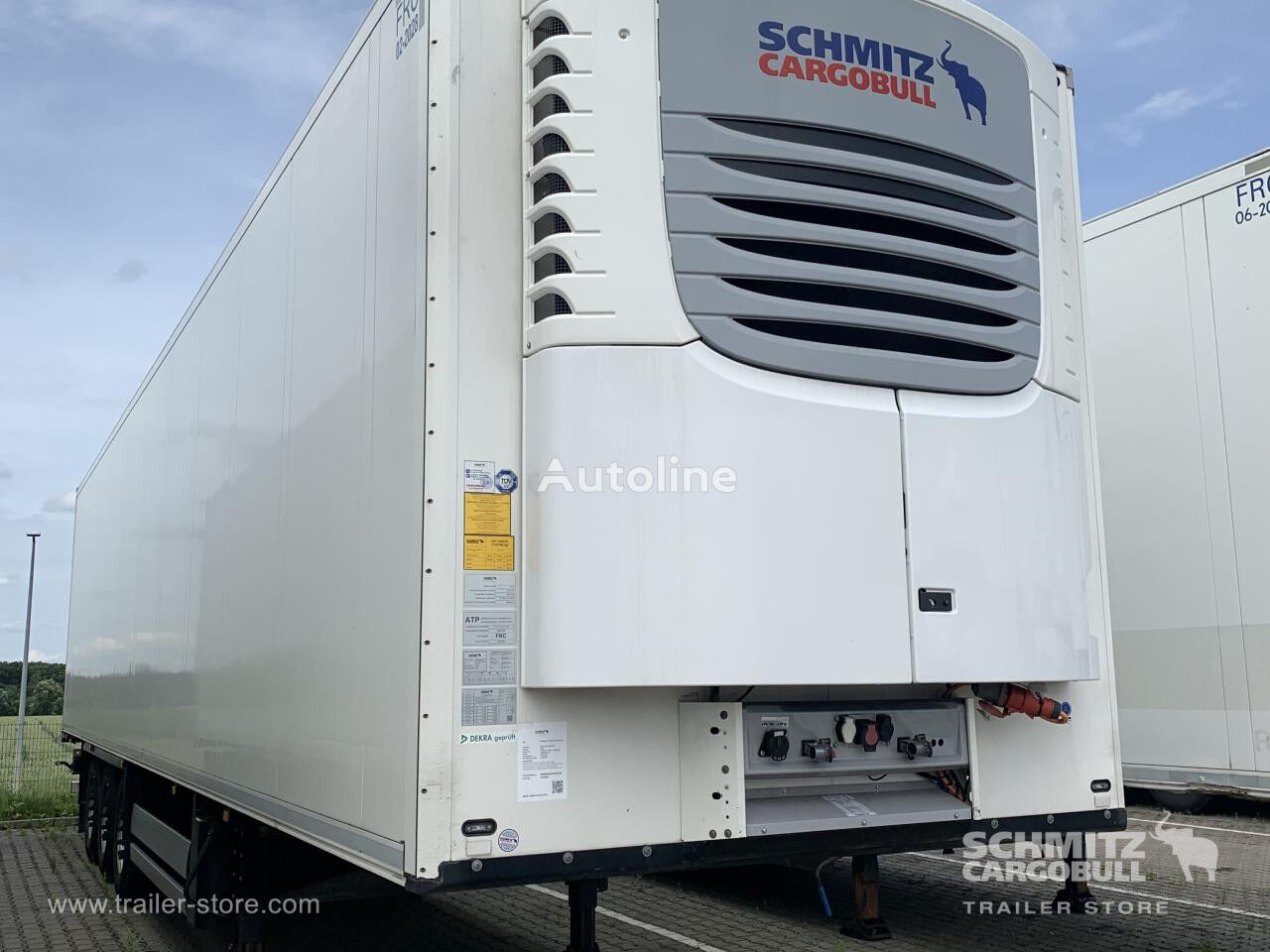 Schmitz refrigerated semi-trailer