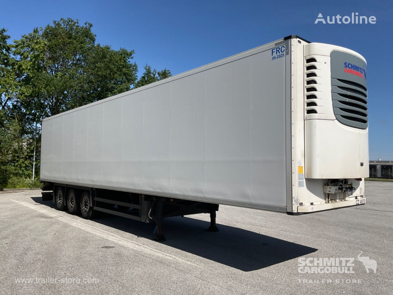 Schmitz refrigerated semi-trailer