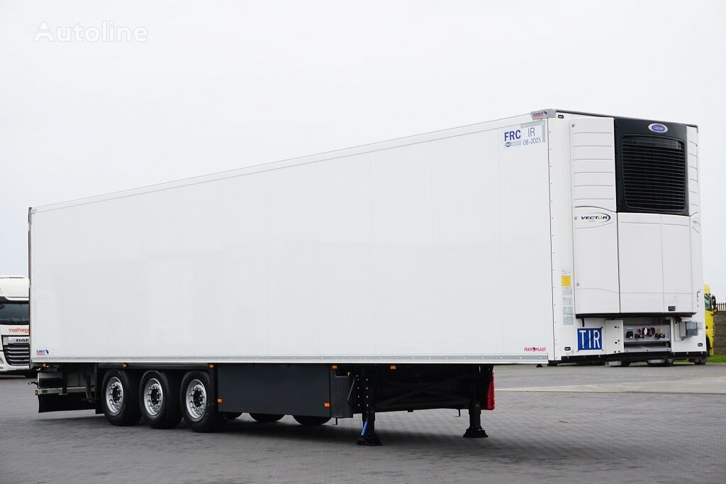 Schmitz Cargobull CHŁODNIA / OŚ PODNOSZONA refrigerated semi-trailer