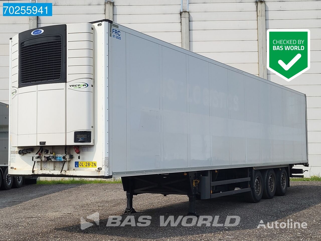 Schmitz Cargobull Carrier Vector 1950 Mt° 3 axles NL-Trailer Blumenbreit Doppelver refrigerated semi-trailer