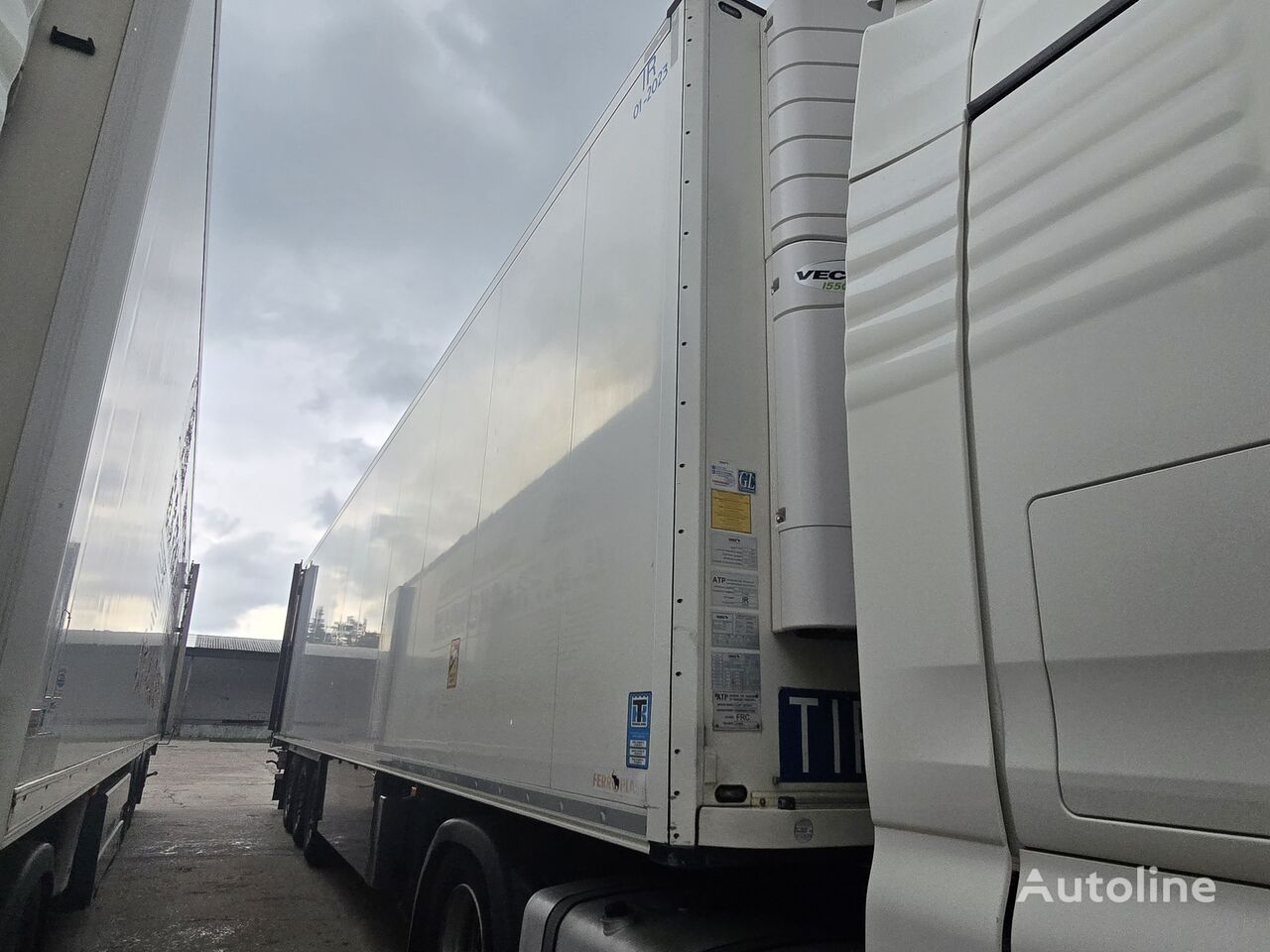 Schmitz Cargobull SCB-S3B Standart refrigerated semi-trailer