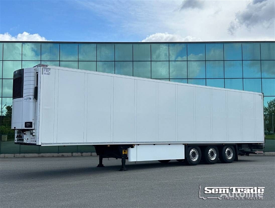 Schmitz Cargobull SCBS3B  refrigerated semi-trailer