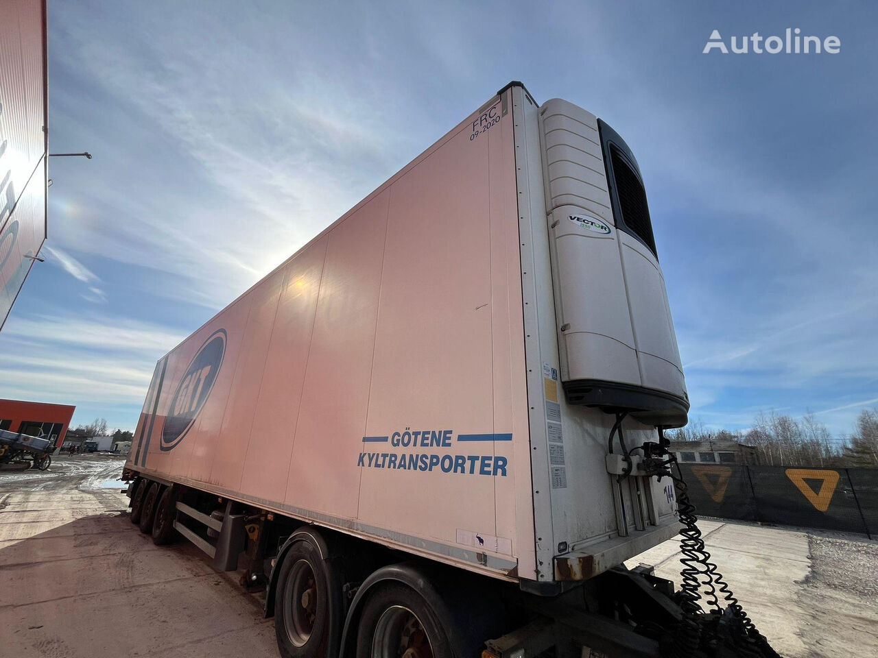 Schmitz Cargobull SCBS3B CARRIER Vector 1550 / BOX L=13396 mm refrigerated semi-trailer