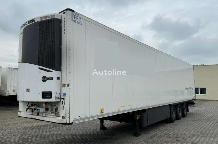 Schmitz Cargobull SKO 24 refrigerated semi-trailer