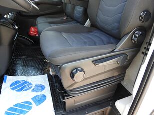 Camion frigorifique < 3.5t IVECO DAILY 50C15 CHŁODNIA KONTENER -5*C ZASILANIE 230V KLIMATYZACJA B à vendre - Image 31 | Autoline BE Camion frigorifique < 3.5t IVECO DAILY 50C15 CHŁODNIA KONTENER -5*C ZASILANIE 230V KLIMATYZACJA B | Image 31 - Autoline