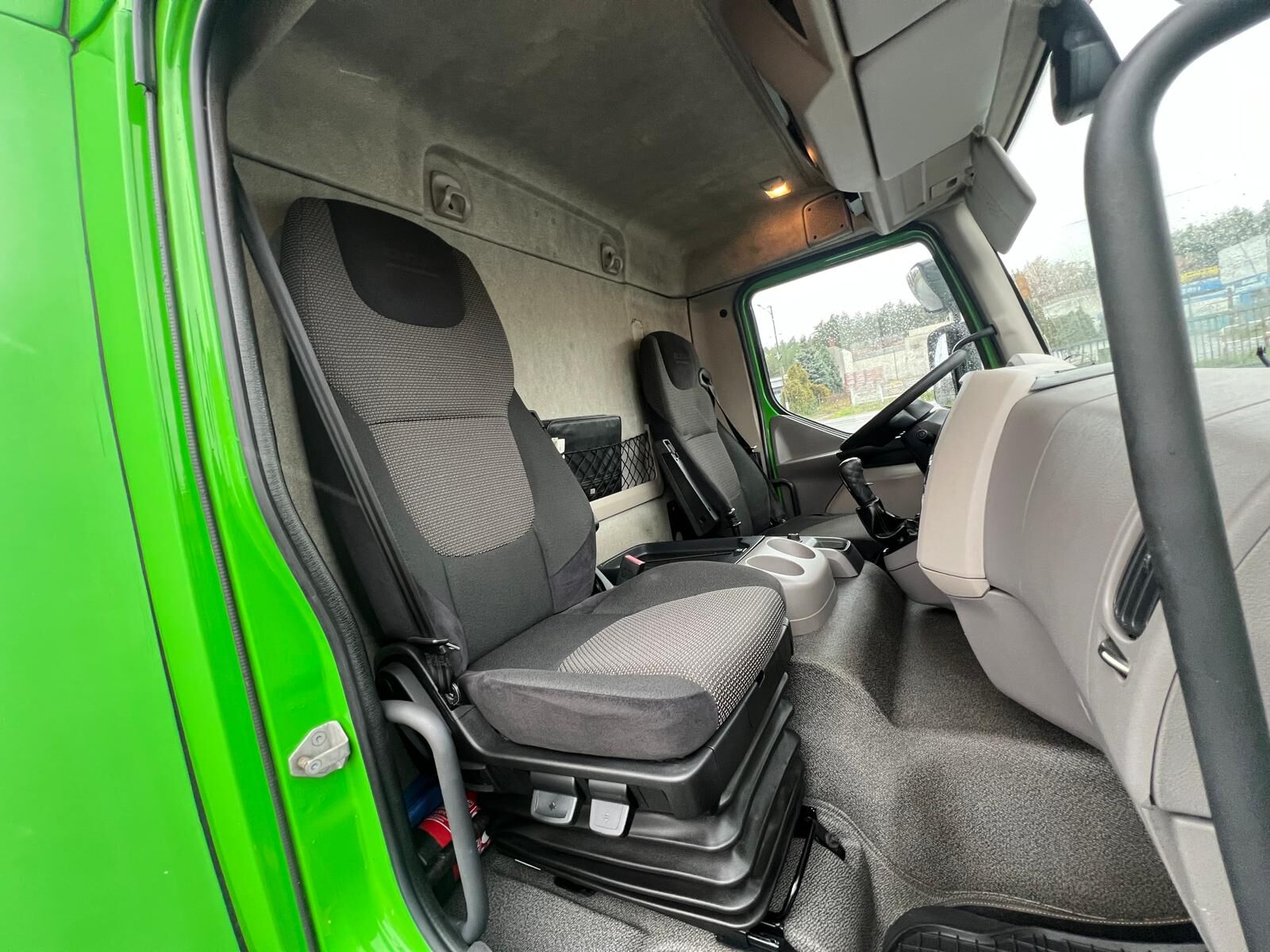 DAF LF 320 FA REFRIGERATOR CARRIER SUPRA 850 Mt