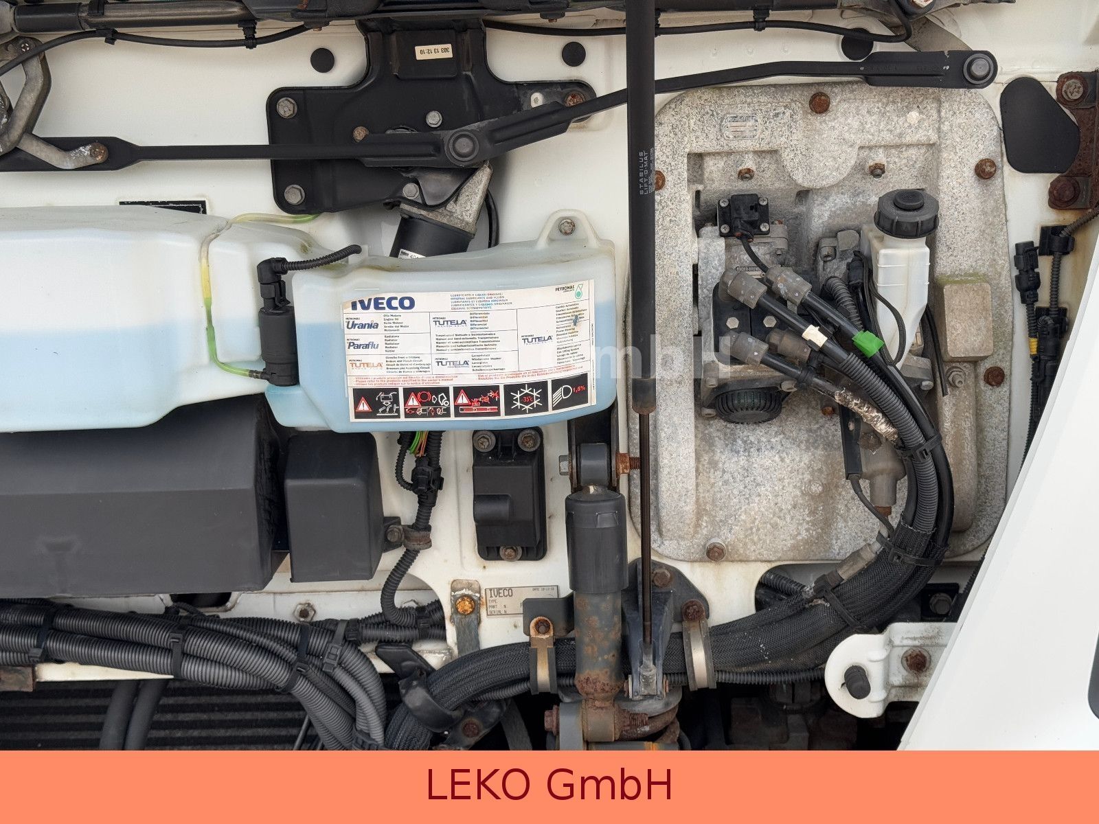 IVECO 120E220 With Carrier Sp 850 Mt
