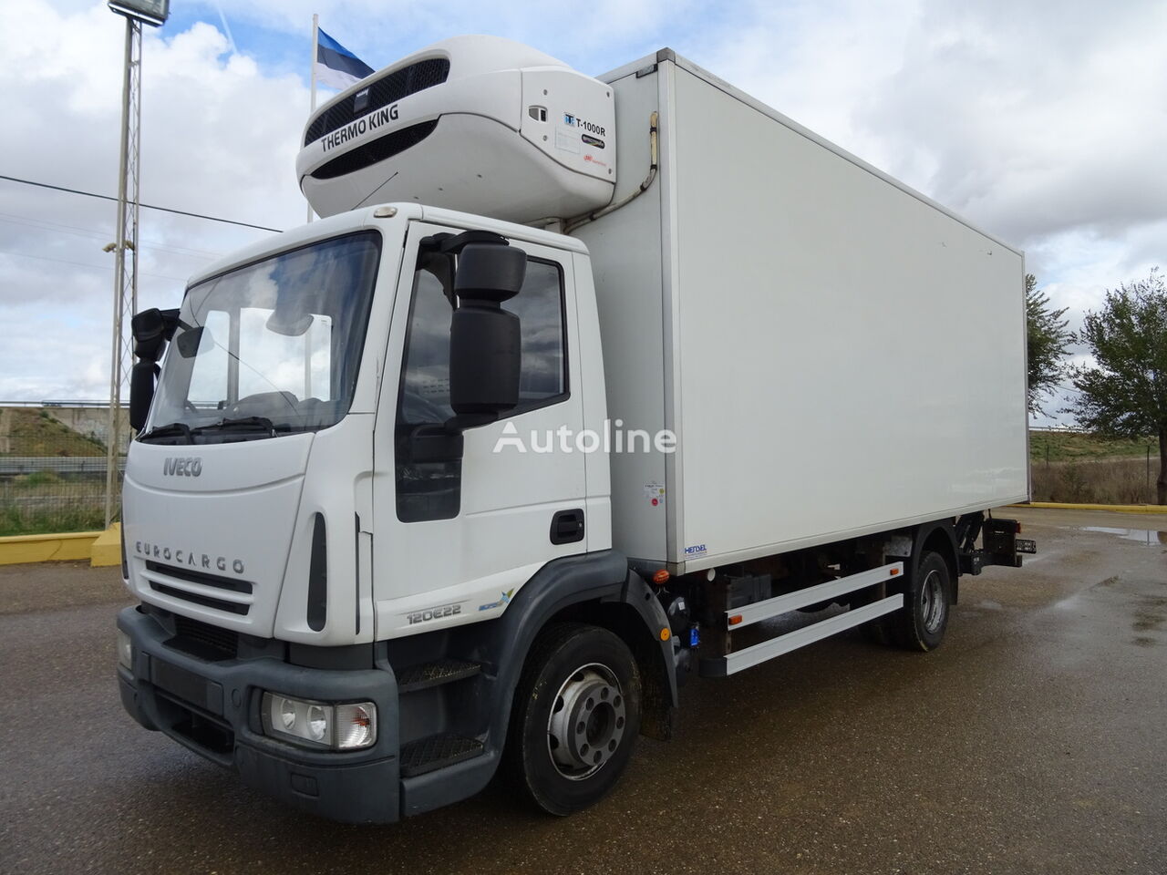 IVECO EUROCARGO 120E-12 TN 220V kylbil lastbil