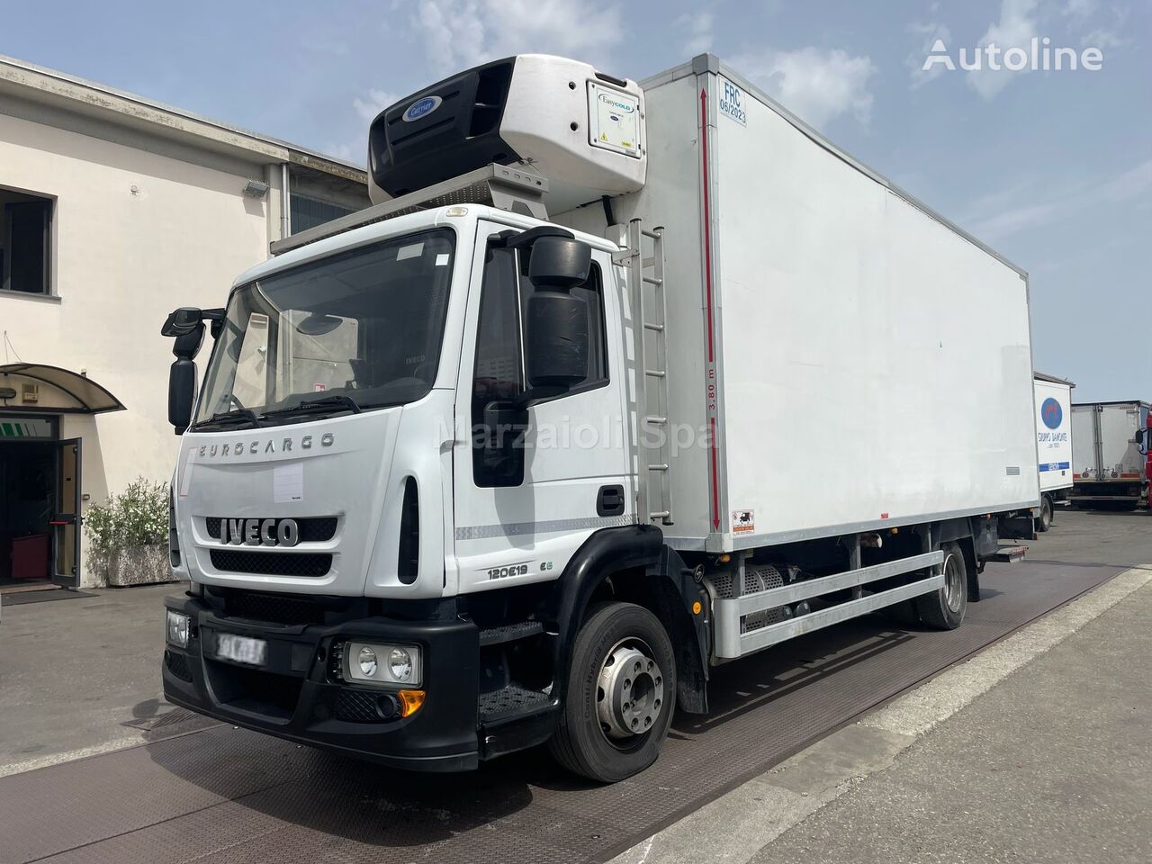 camion frigorifique IVECO EuroCargo 120