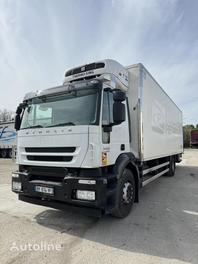 IVECO Stralis 360 hűtős teherautó