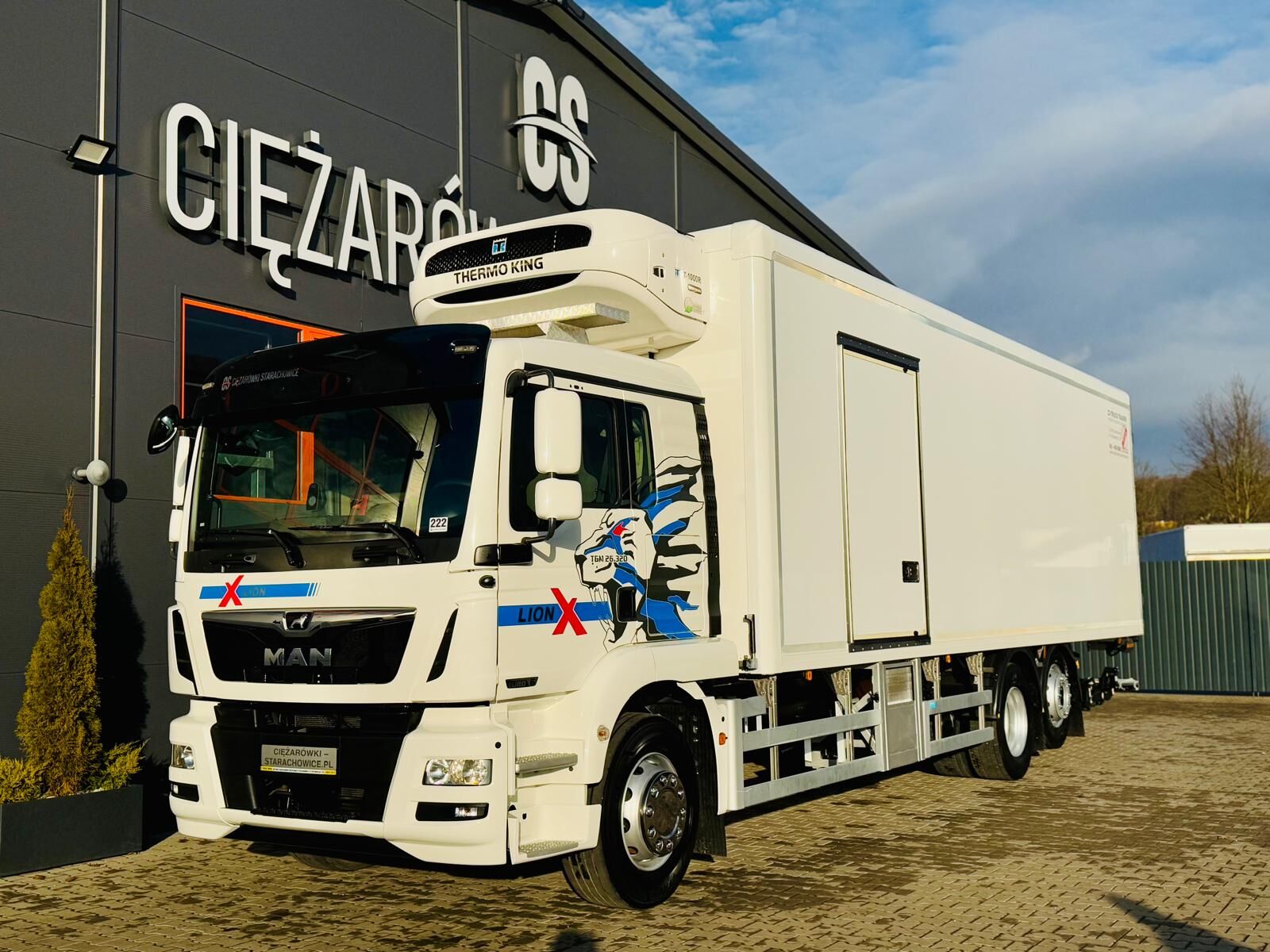 MAN TGM 26.320  refrigerated truck