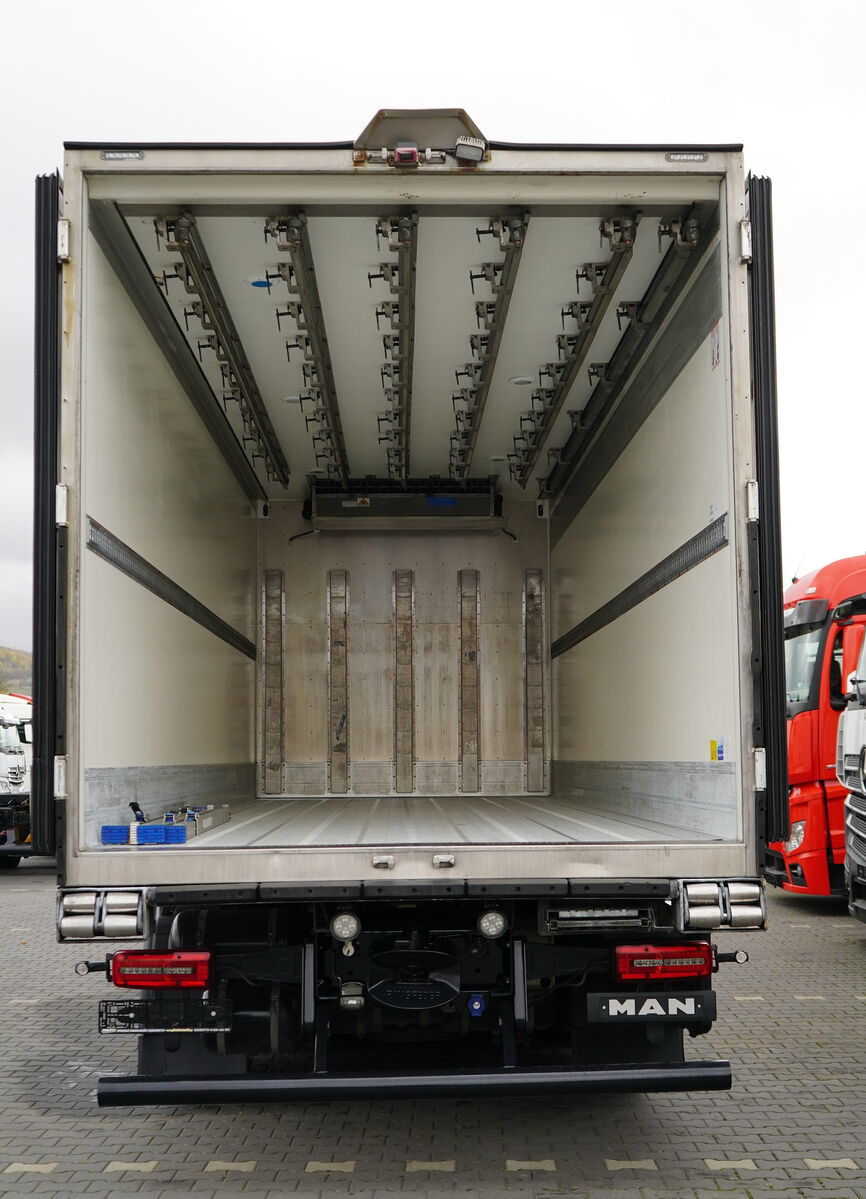 MAN TGX / 26.510 / ACC / EURO 6 / HŰTŐS / HAKÓWKA / 18 RAKLAP / RE