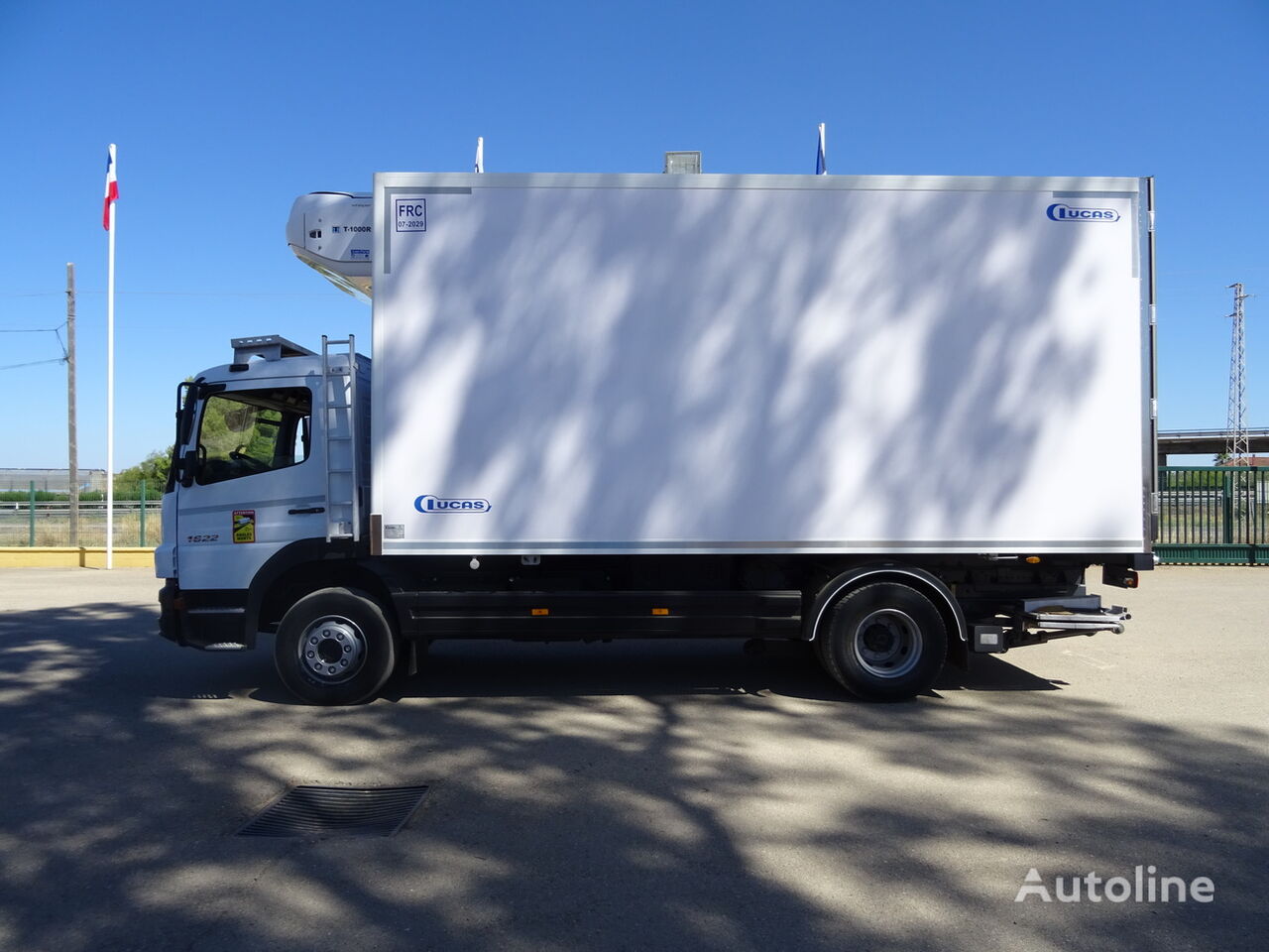 Mercedes-Benz 16 22 refrigerated truck