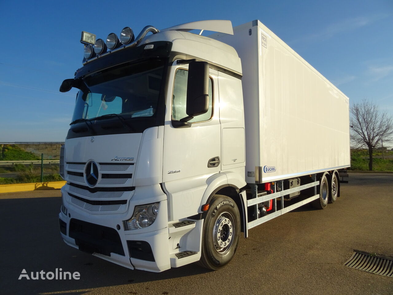 camião frigorífico Mercedes-Benz ACTROS 25 52