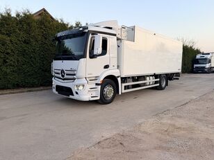 cami&atilde;o frigor&iacute;fico Mercedes-Benz ANTOS /1830
