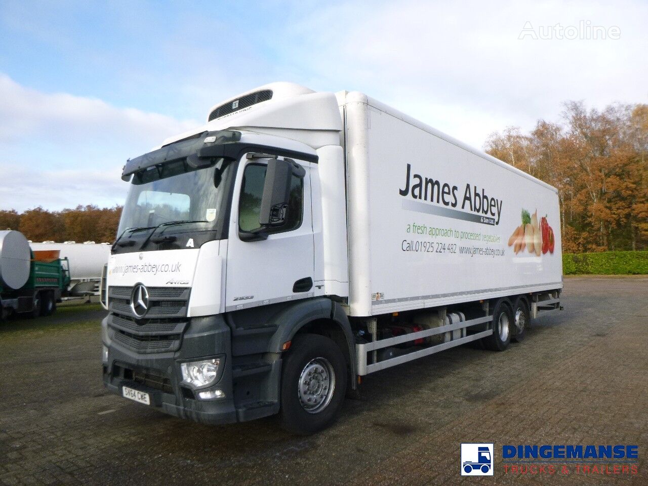 camion frigorific Mercedes-Benz Antos 2533 RHD 6x2 Thermoking T1000R frigo